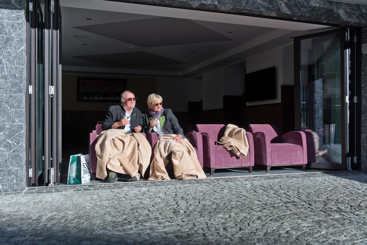 Hotel Neuwirt Zell am Ziller Exterior photo